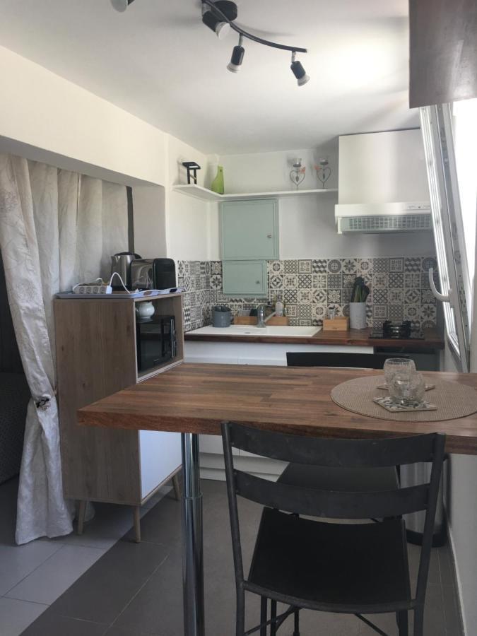 Appartement Dans La Colline Belgentier Zewnętrze zdjęcie