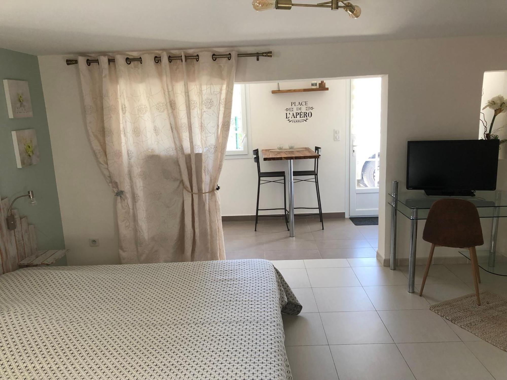 Appartement Dans La Colline Belgentier Zewnętrze zdjęcie
